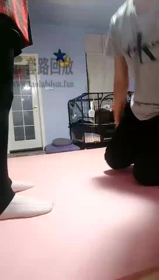 Audrey雪儿 重刑 贱狗不听话 马丁靴 黑长靴 全身踢打 1-01-13