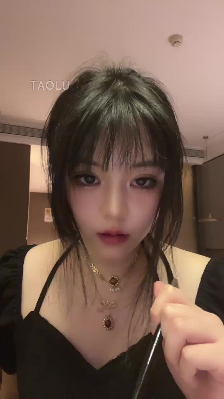 【视频】木秋夜深了 – 盯专场沉浸于姐姐的眼神和声音吧