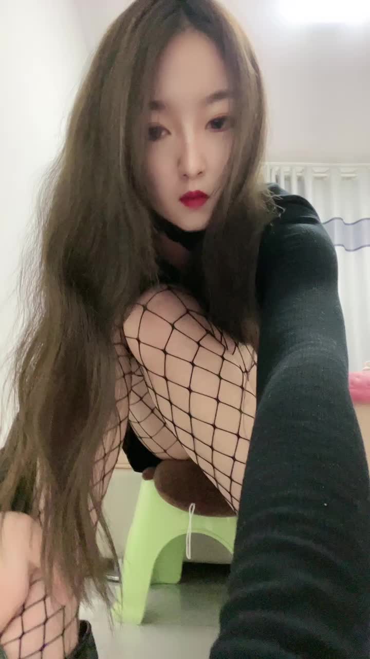 诺可儿  ——🚥榨汁场：你们催更的红绿灯