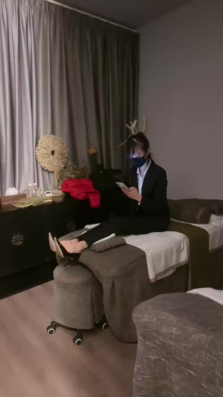 素人星探 ——会所第一天上班