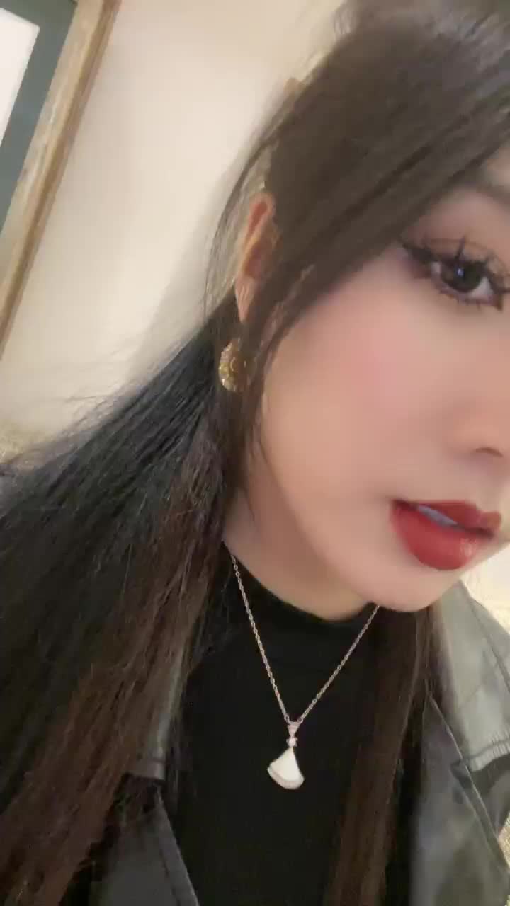萱萱  ——乃茍虐 踩踏抽手心 汗🦶除臭