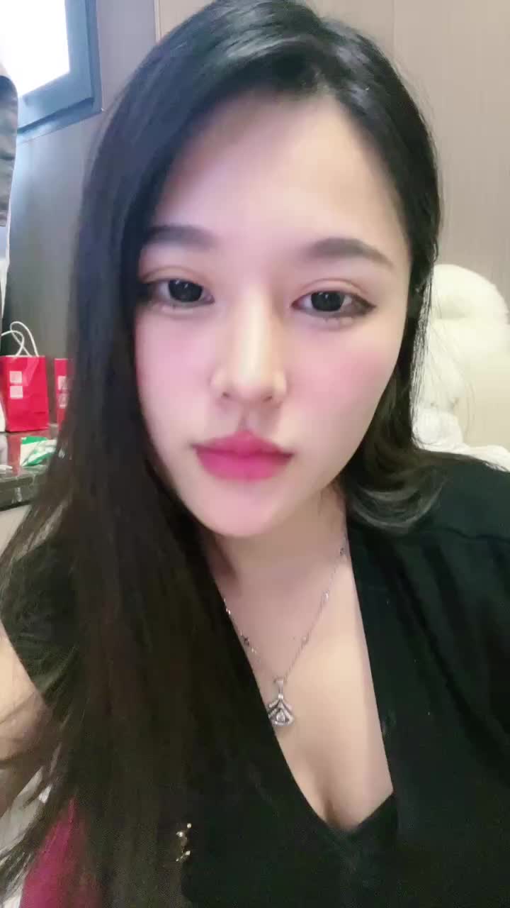 琪琪大人  ——盯射绿帽辱母