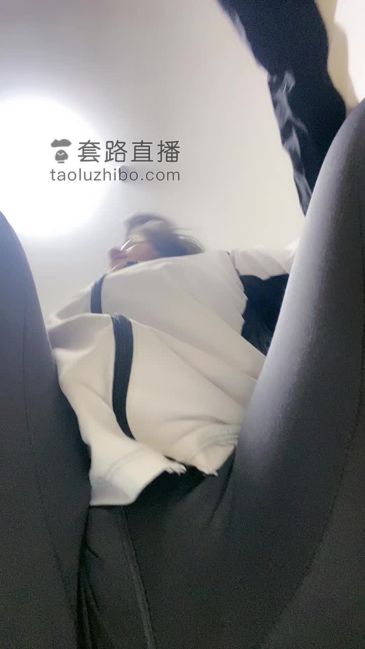 伍玥   ——🚥女教练臀部训练