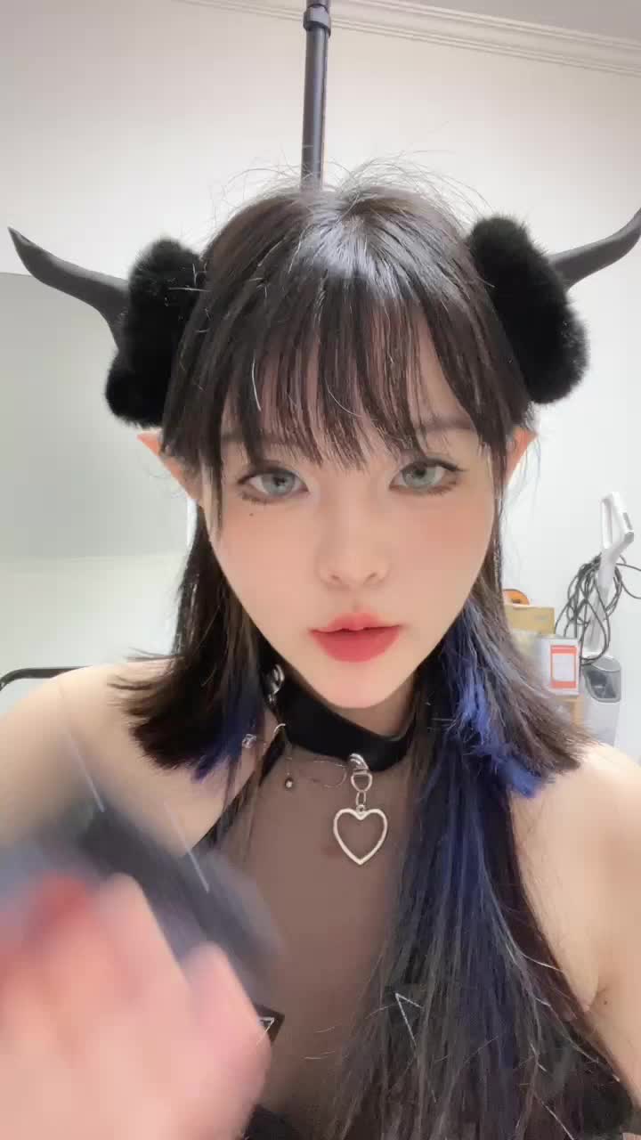 木秋夜深了 ——🚥3魅魔rs香水操控无脑奴仆【第三部】【独家视频】
