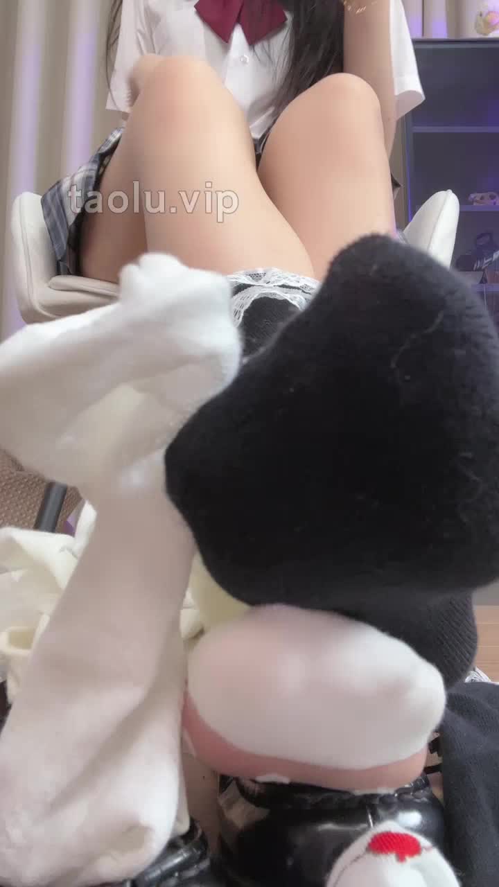 绘子 絵子 ——原味棉袜高难度早泄考试【最新视频】