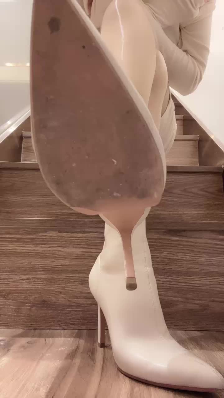 絵子 ——楼梯间厚肉丝白靴的寸止