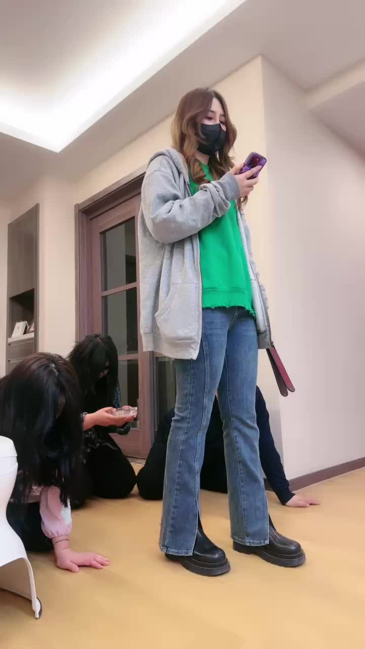 维妮  ——T：维妮の二手工具铺