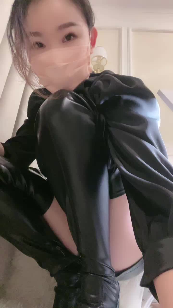 暖狐  ——灰丝寸止红绿灯