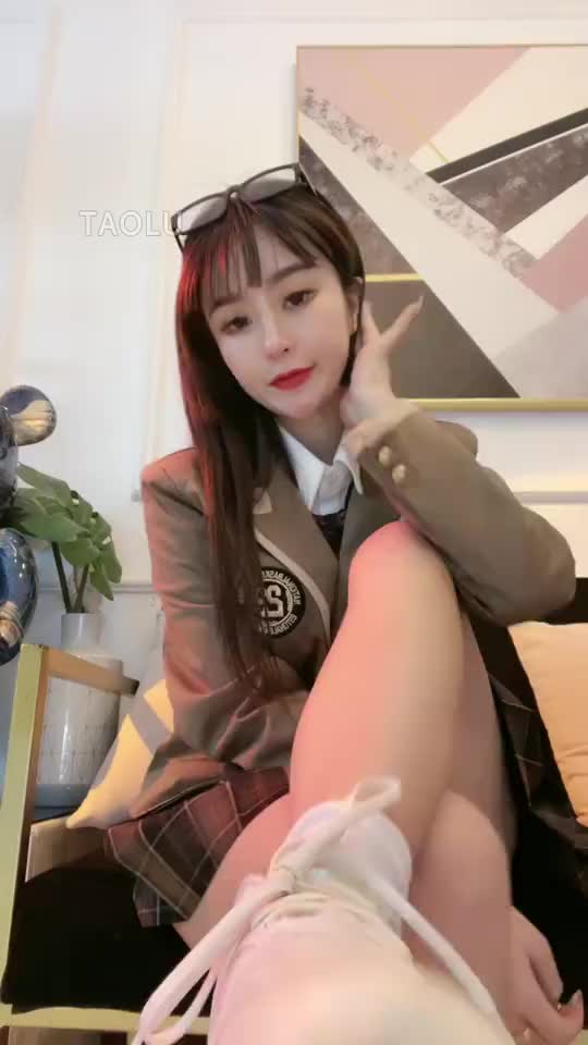 风吟殿下  —— 校园学姐系列榨5】棉袜运动鞋榨精.(剧情向)