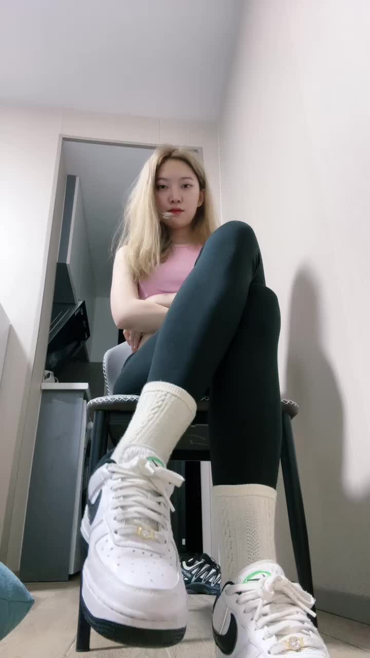 jenn02 —— 高强度灯榨干