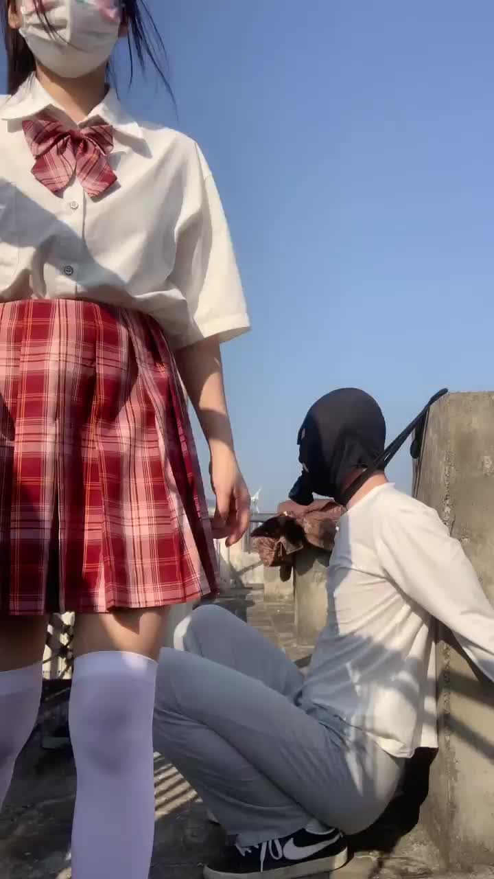 宝爷  ——天台校园霸凌 强制深厚耳光踢裆