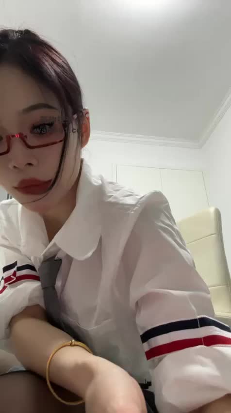 辣辣BB ——做坏事被主人发现调教