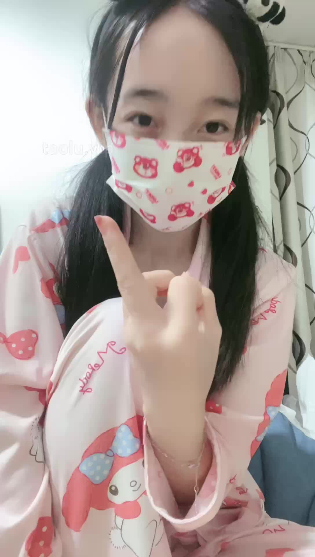 子衿大大 ——睡衣反差羞辱棉袜15分钟灯早泄【最新视频】