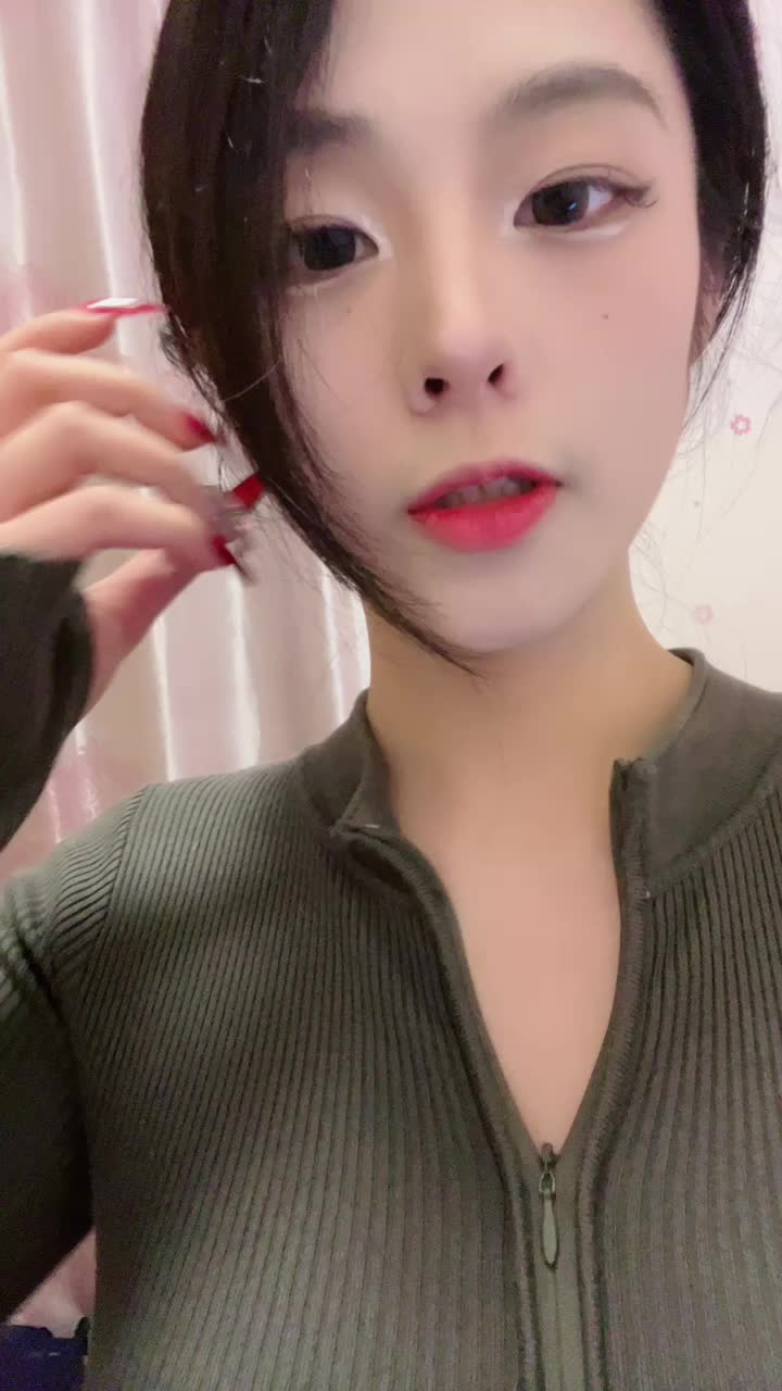 不知名美女 ——开个灯
