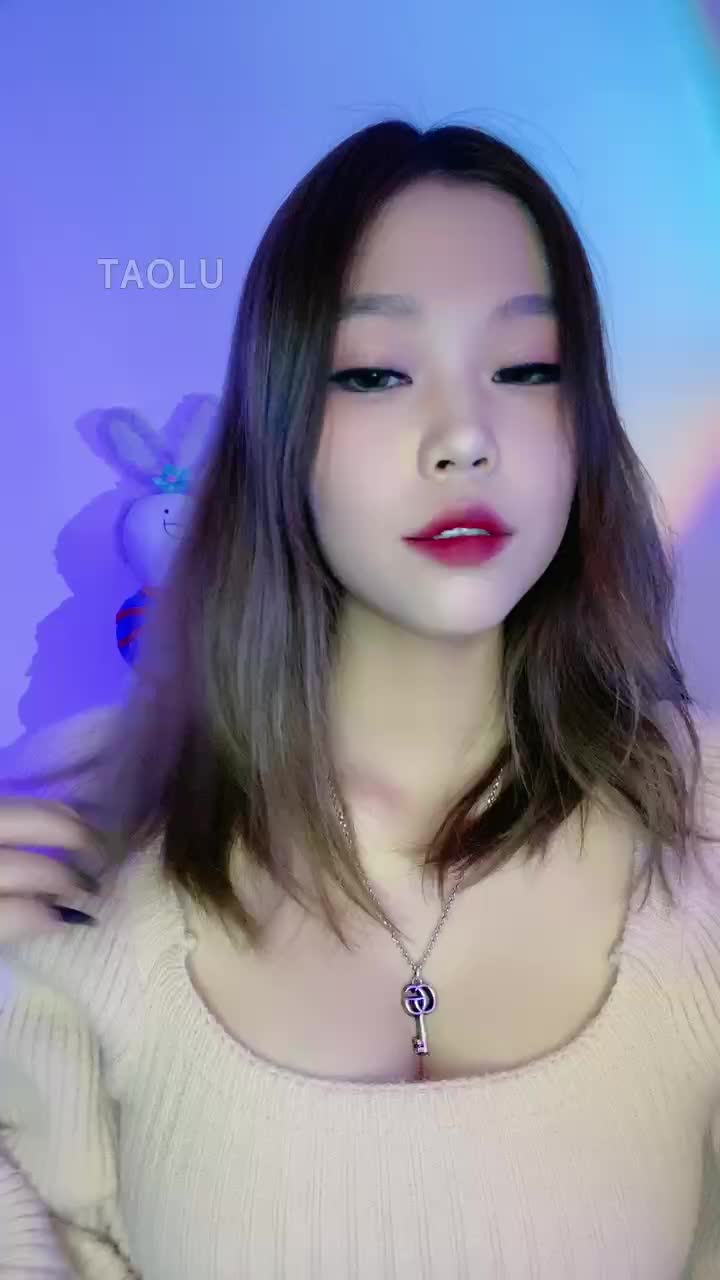 【视频】白桃 – 盯S美甲玩儿烂你们