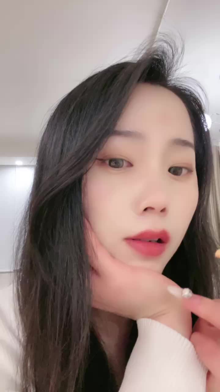 晚晚 ——盯射红绿灯🚥