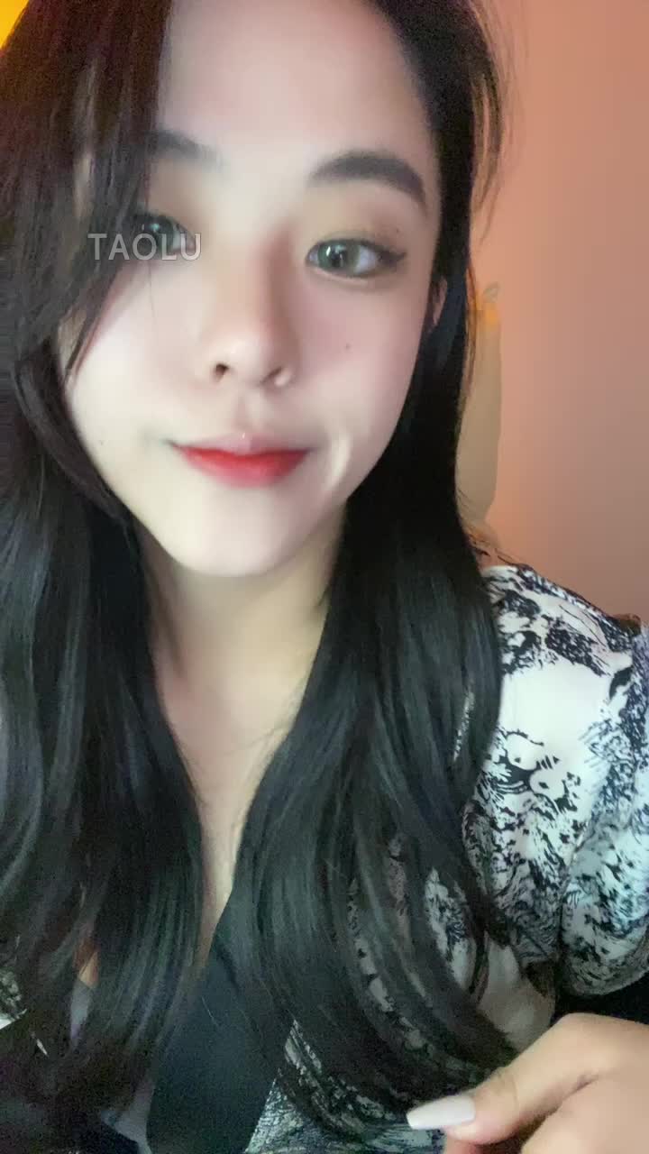 【视频】不知名美女S – 寸止控制闻香水口水