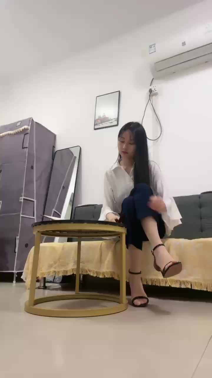 艾莉  ——库里丝女坏学生和家庭教师