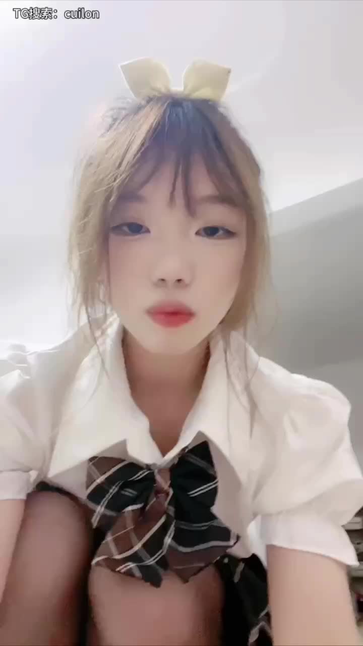 啵啵小妍 ——黑丝红绿灯🚥【最新视频】