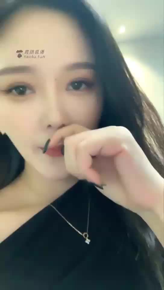 筱月 高贵模特儿 脚下的狗奴最羞辱  1-10-16