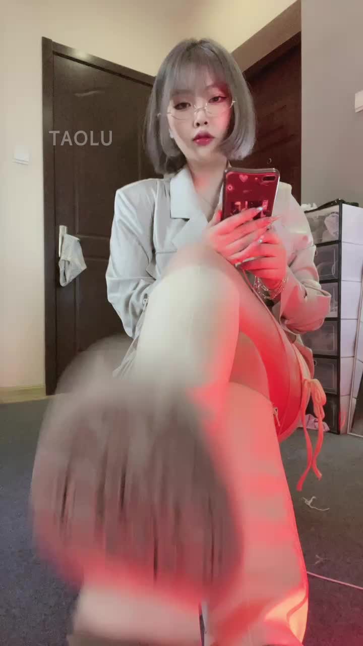 南星 ——绿毛榨鲸·服侍女神do艾
